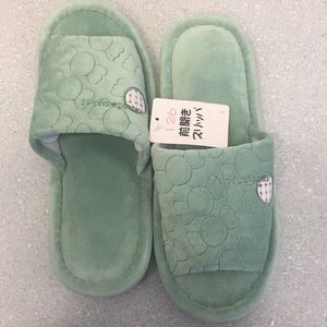 NWT home slippers
